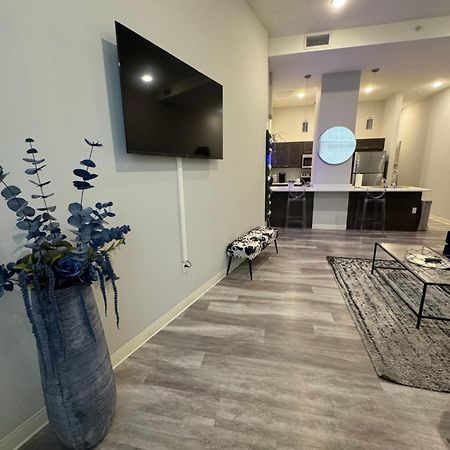 קליבלנד Beautiful Condo/Rooftop Patio With Free Parking מראה חיצוני תמונה